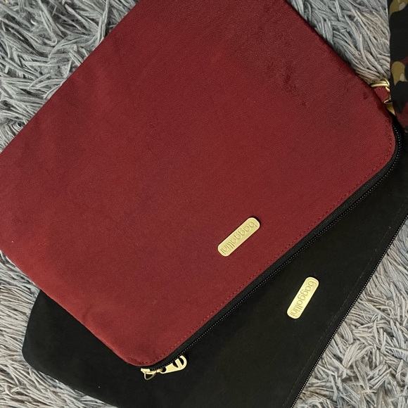Baggallini bundle of pouches I have three - Picture 2 of 5
